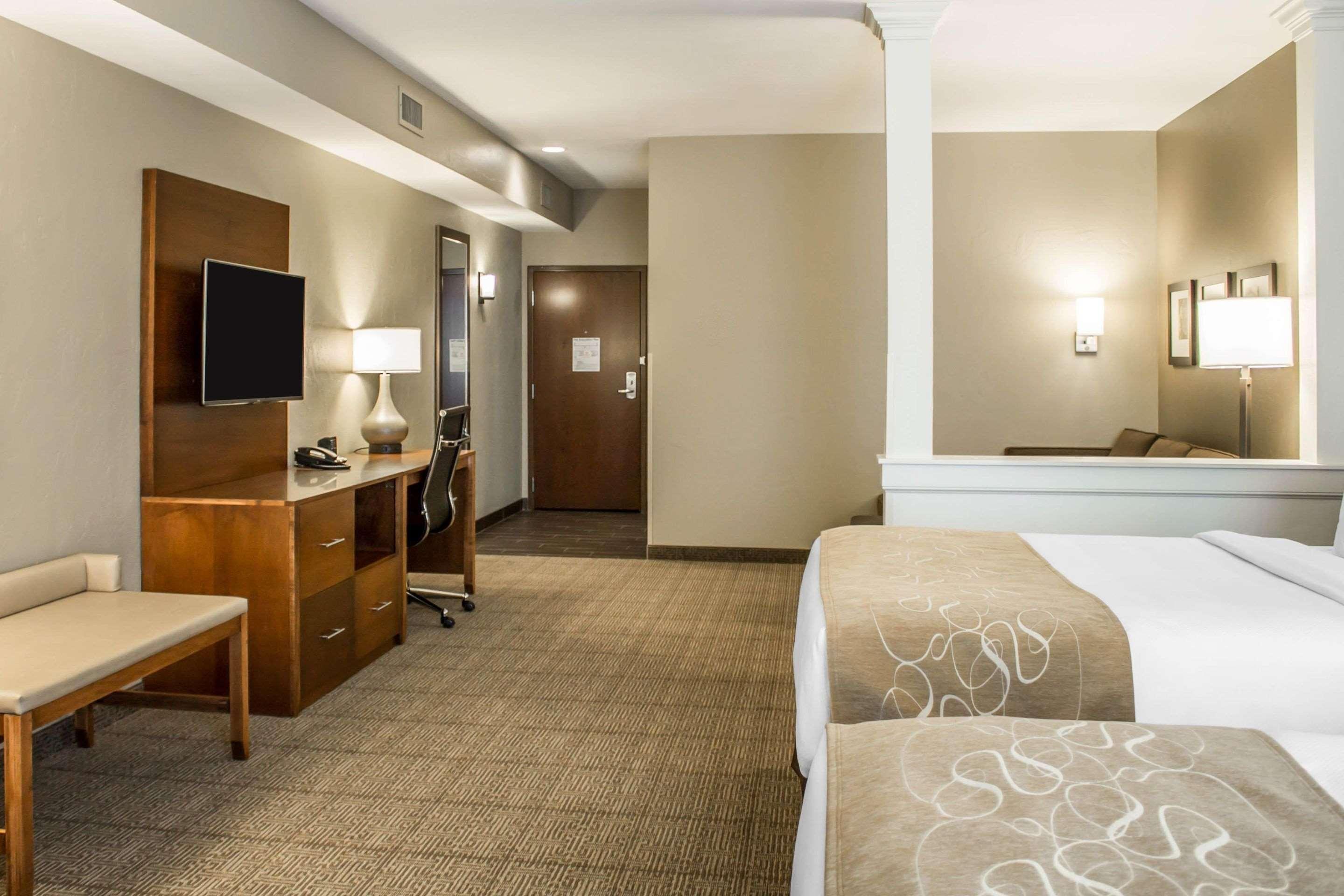 Comfort Suites Hartville-North Canton Uniontown Екстериор снимка