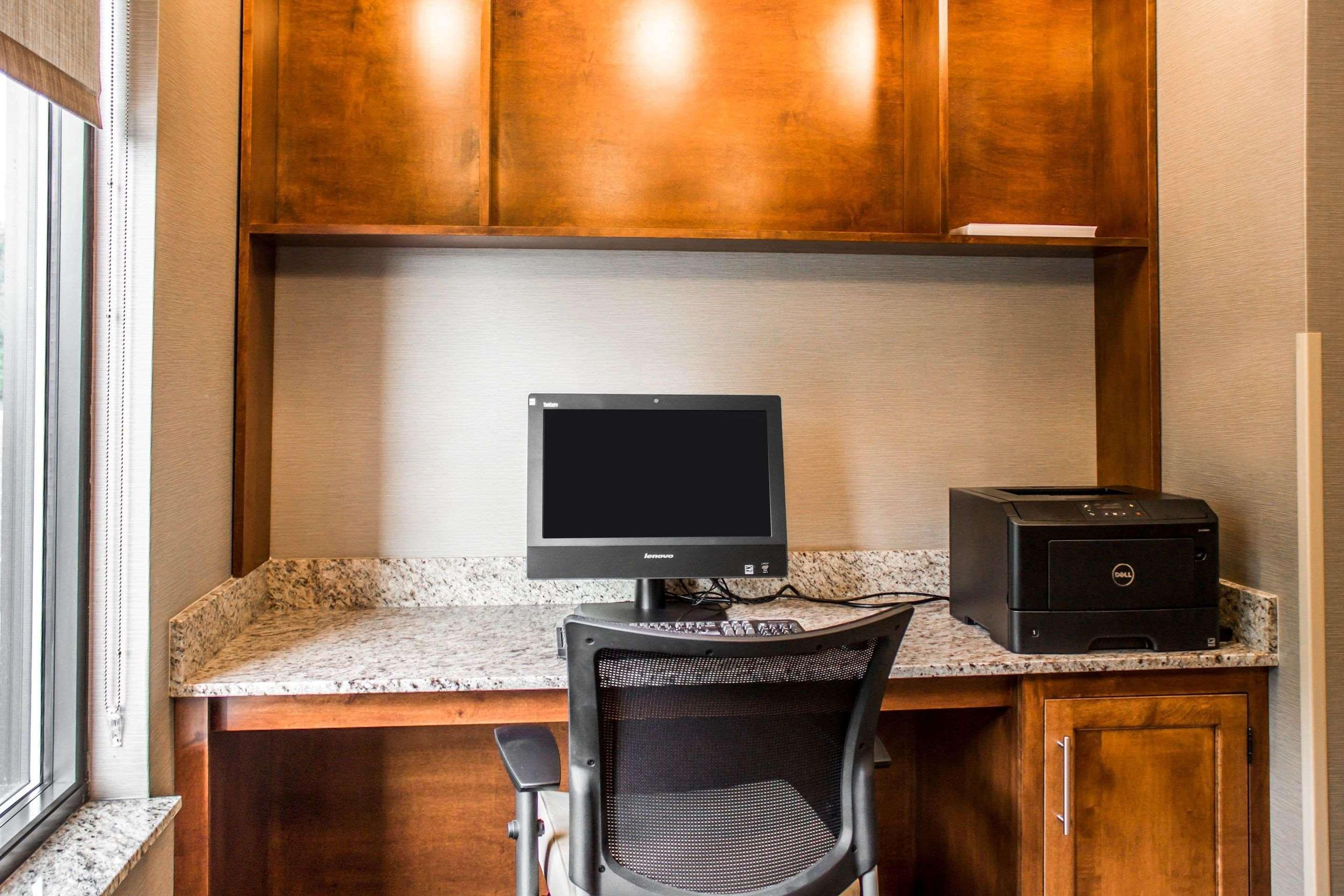 Comfort Suites Hartville-North Canton Uniontown Екстериор снимка