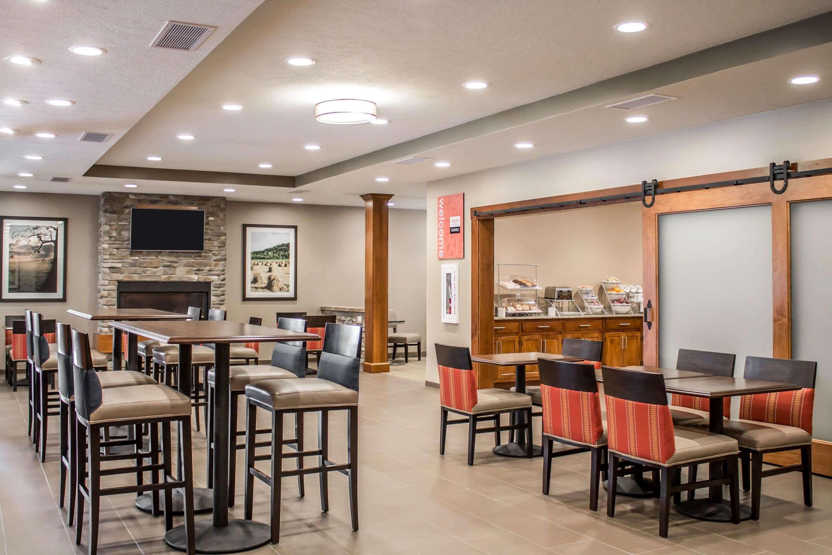 Comfort Suites Hartville-North Canton Uniontown Екстериор снимка