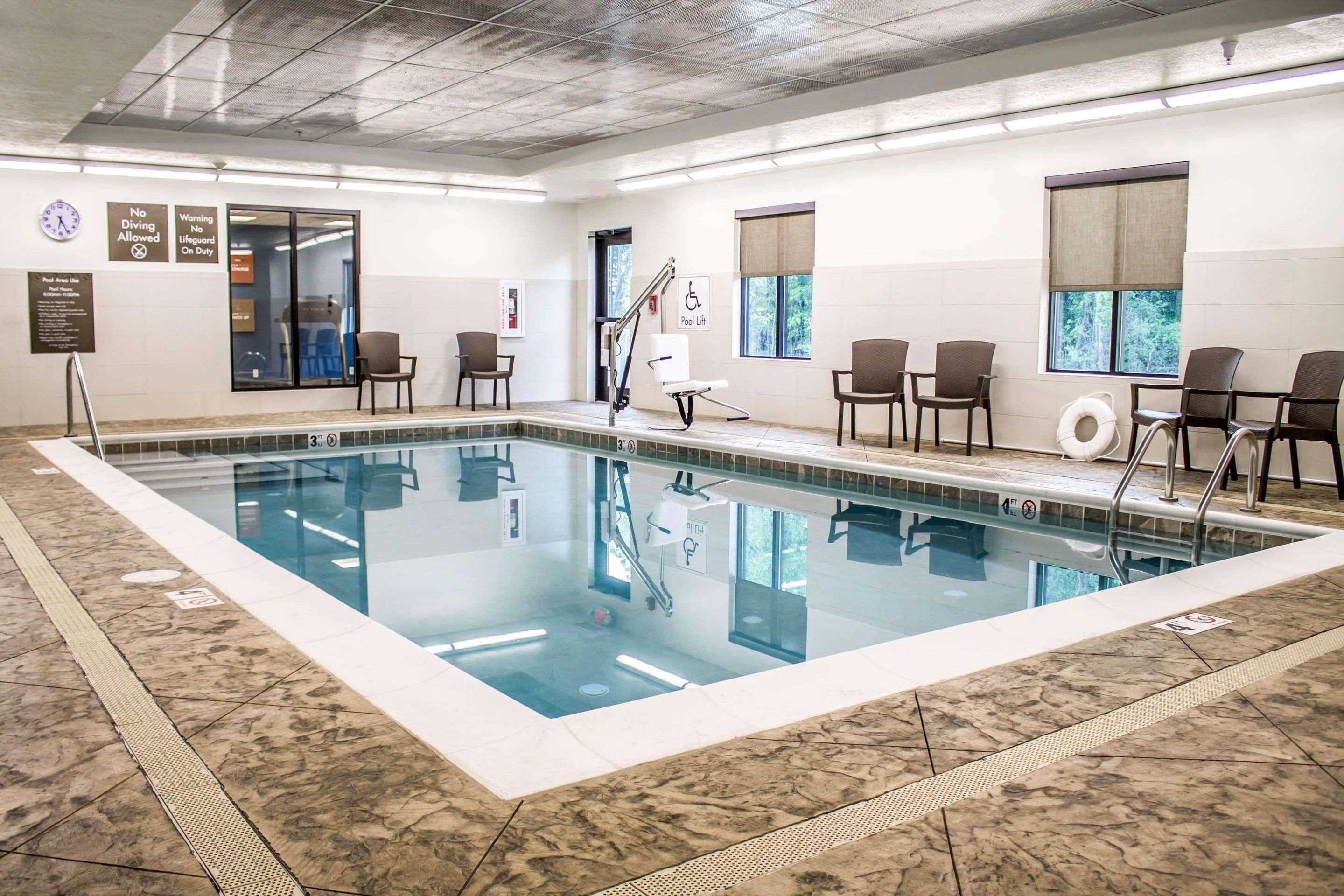 Comfort Suites Hartville-North Canton Uniontown Екстериор снимка