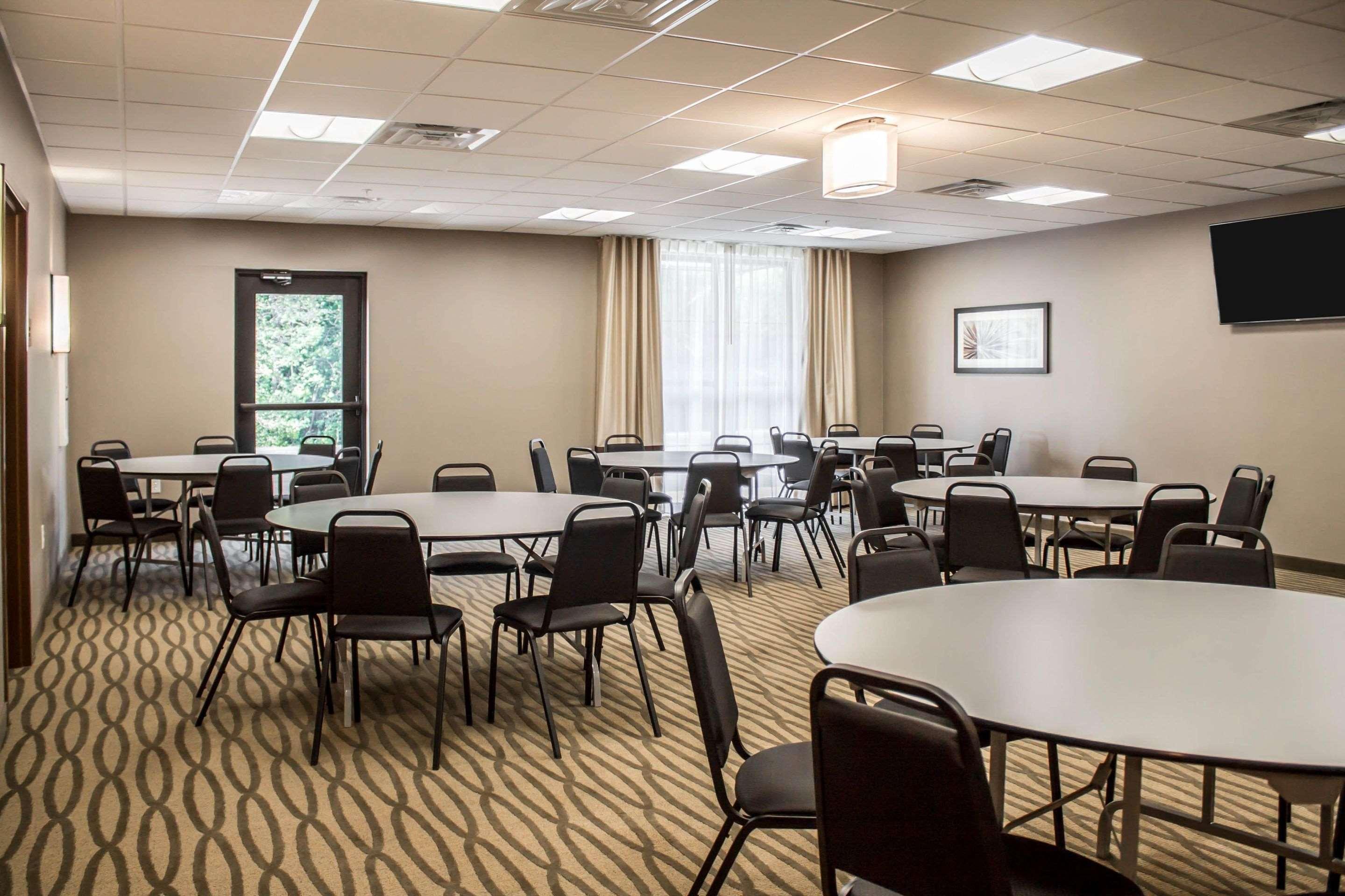 Comfort Suites Hartville-North Canton Uniontown Екстериор снимка