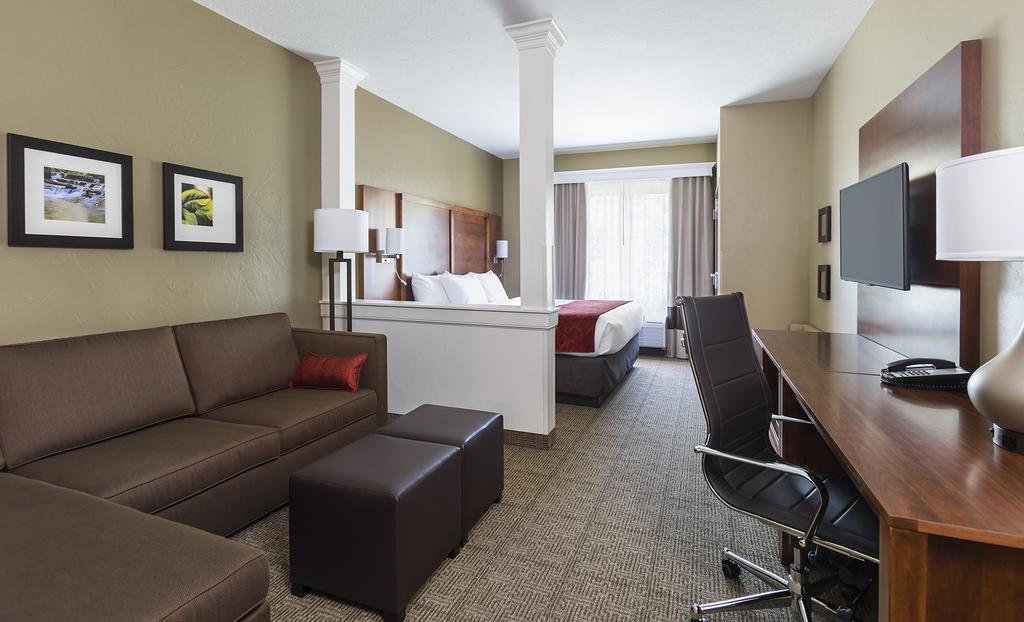 Comfort Suites Hartville-North Canton Uniontown Екстериор снимка