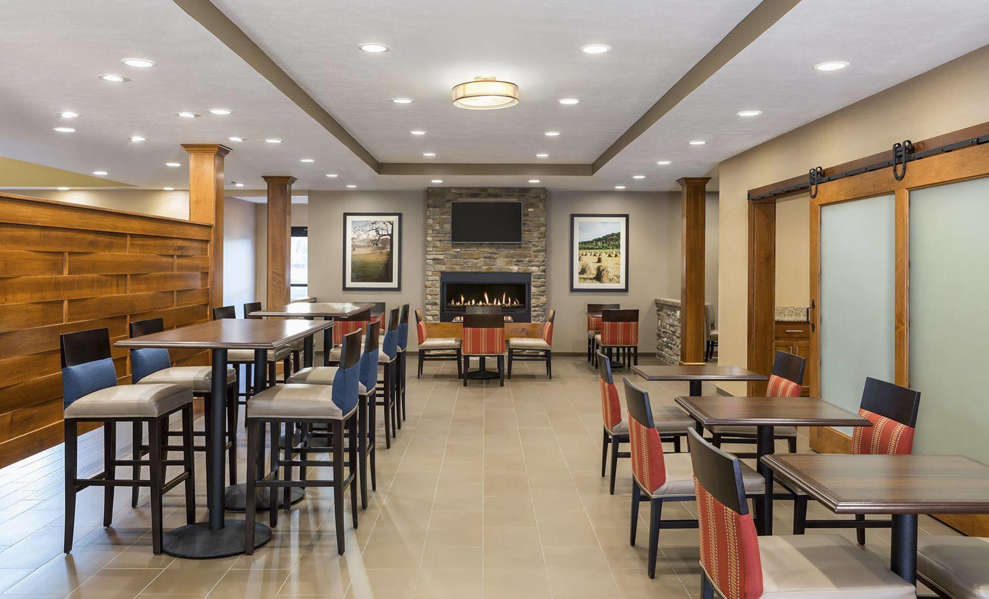 Comfort Suites Hartville-North Canton Uniontown Екстериор снимка